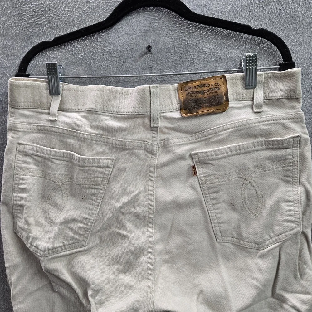 VINTAGE Levi's Men Jeans 38X29 Beige Denim Action Jeans Brown Tab 90s USA READ